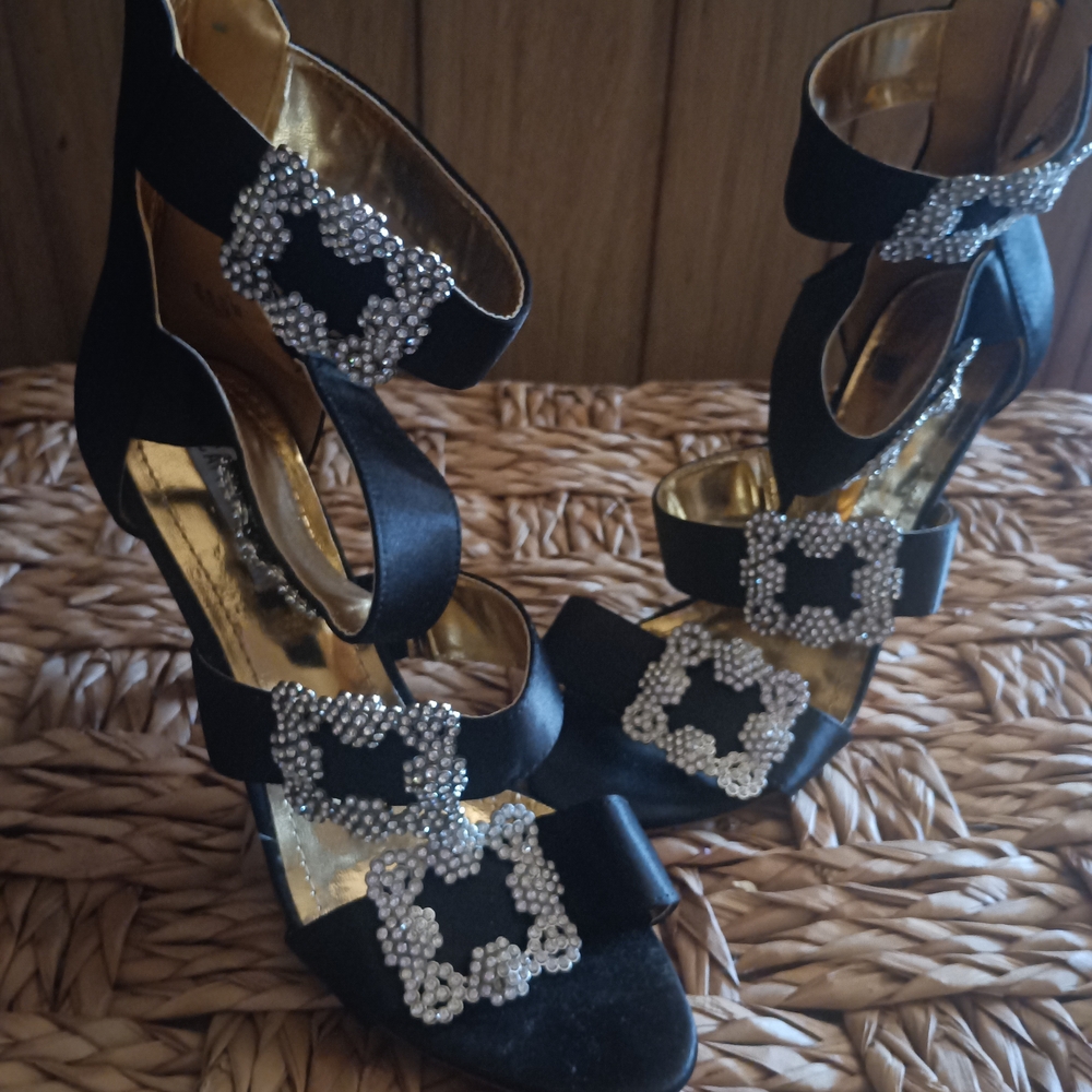 Cape Robbin Crystal Embellished Heels Black